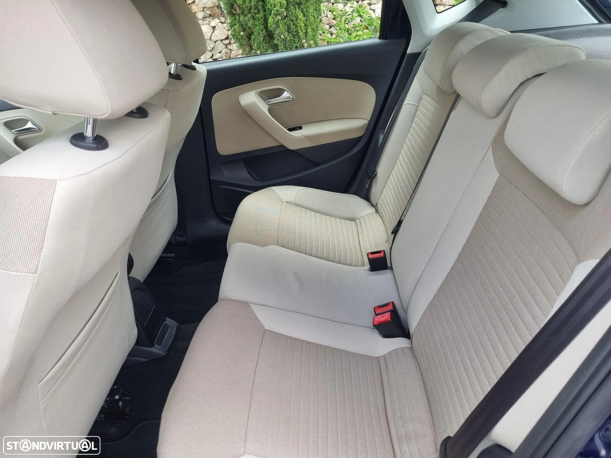 VW Polo 1.6 TDI Confortline BlueMotion - 12