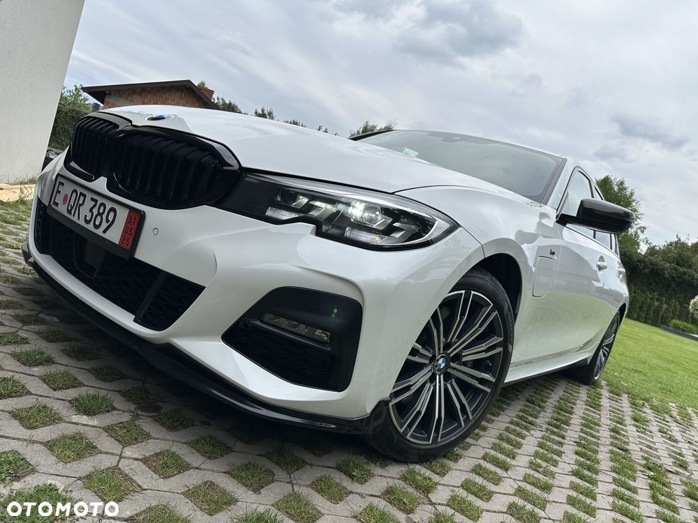 BMW Seria 3 330e M Sport - 2
