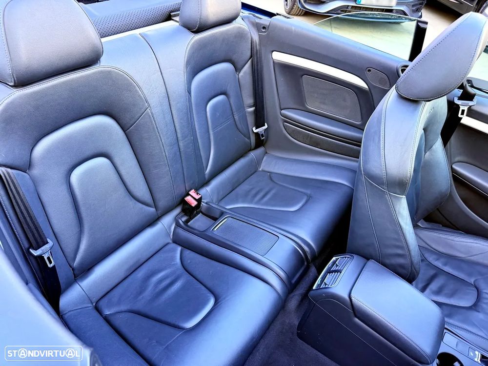 Audi A5 Cabrio 2.0 TFSI quattro S tronic - 29