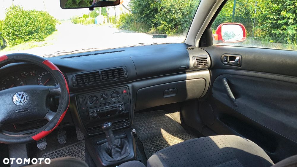 Volkswagen Passat - 11