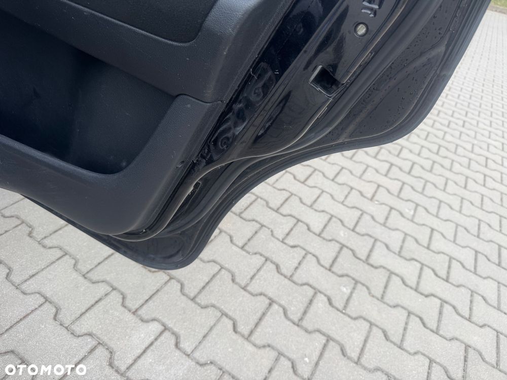 Ford S-Max 2.5 Titanium - 34