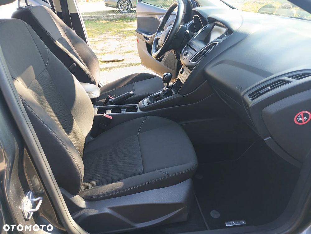 Ford Focus - 22
