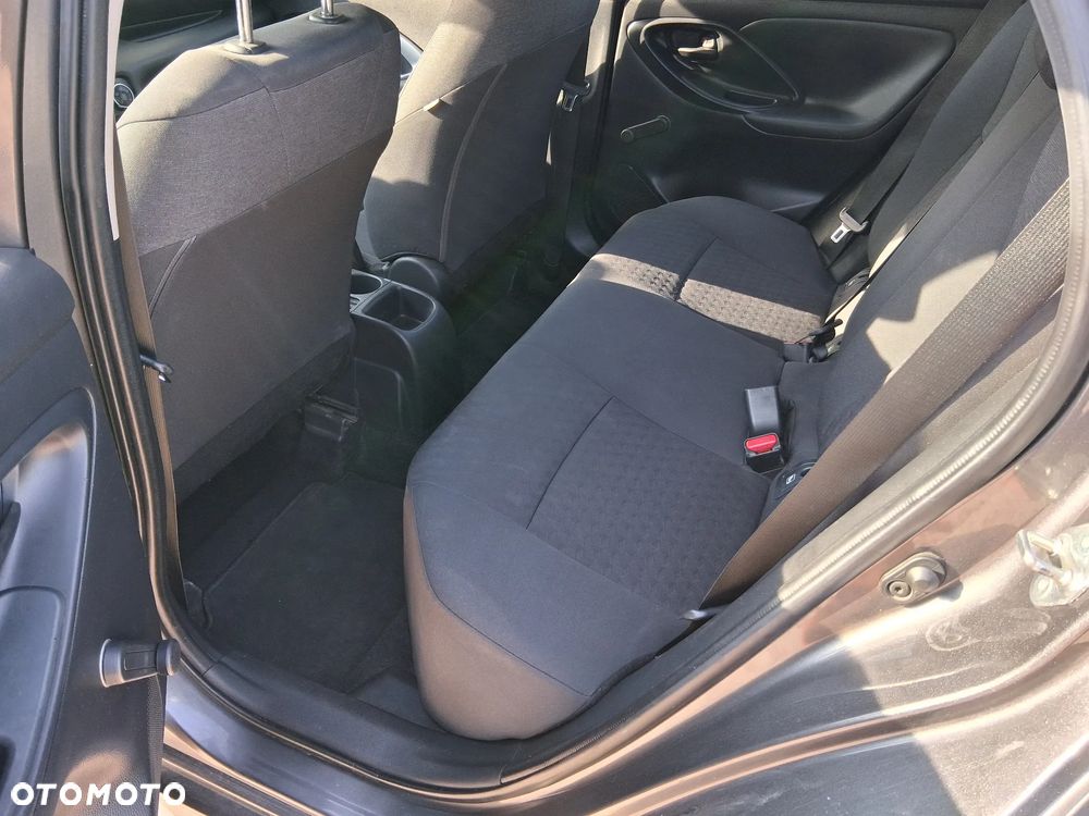 Toyota Yaris 1.5 Comfort - 9