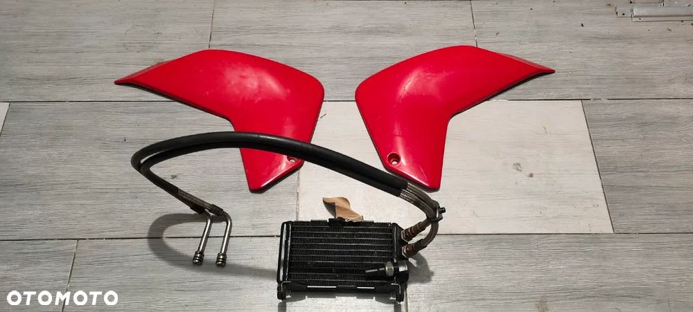 DUCATI MULTISTRADA 1200 Owiewka Boczek Chłodnica oleju wąż oleju czujnik - 2