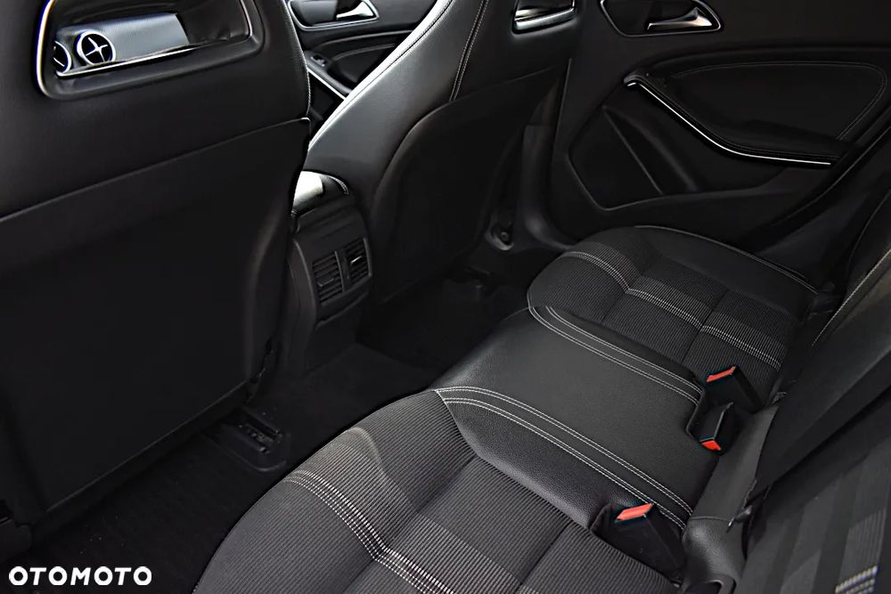 Mercedes-Benz Klasa A 180 CDI AMG Line - 28