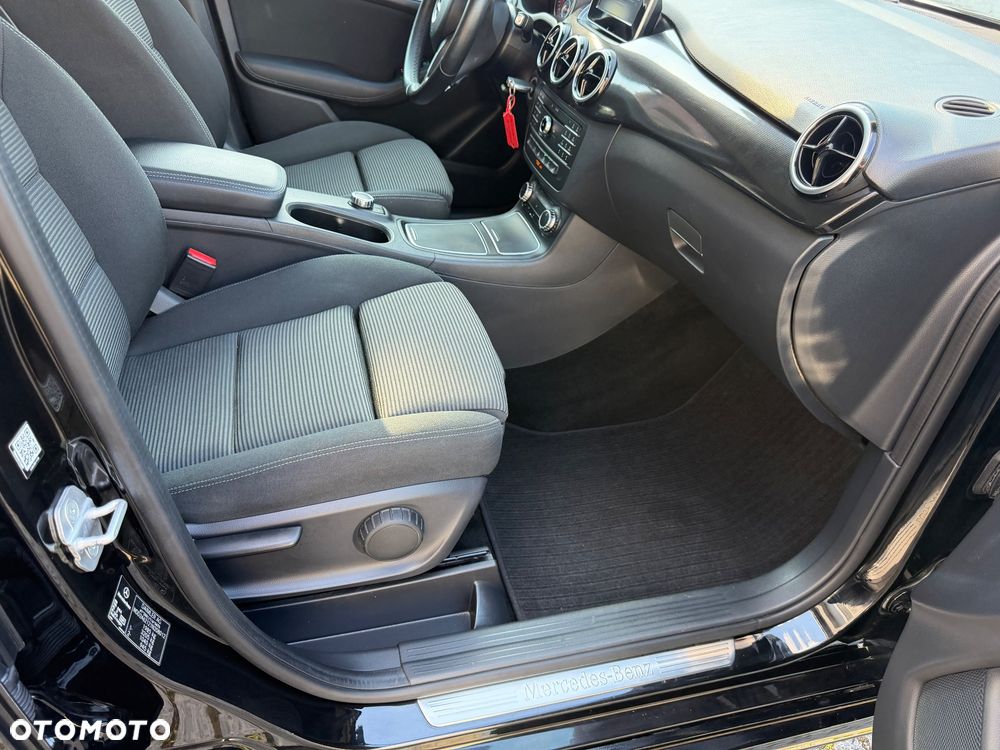 Mercedes-Benz Klasa B 180 (CDI) d 7G-DCT AMG Line - 21