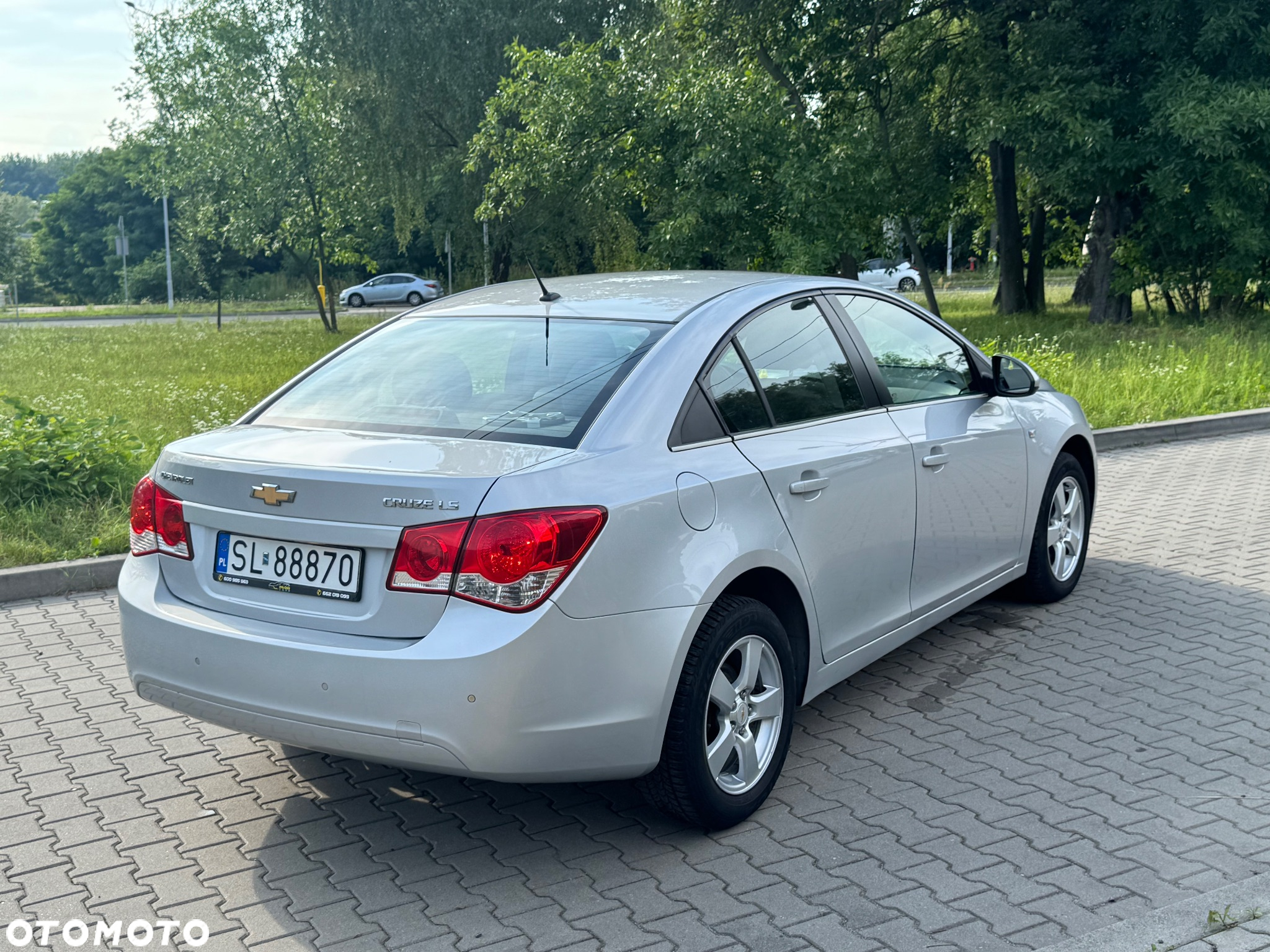 Chevrolet Cruze 1.6 Base - 4