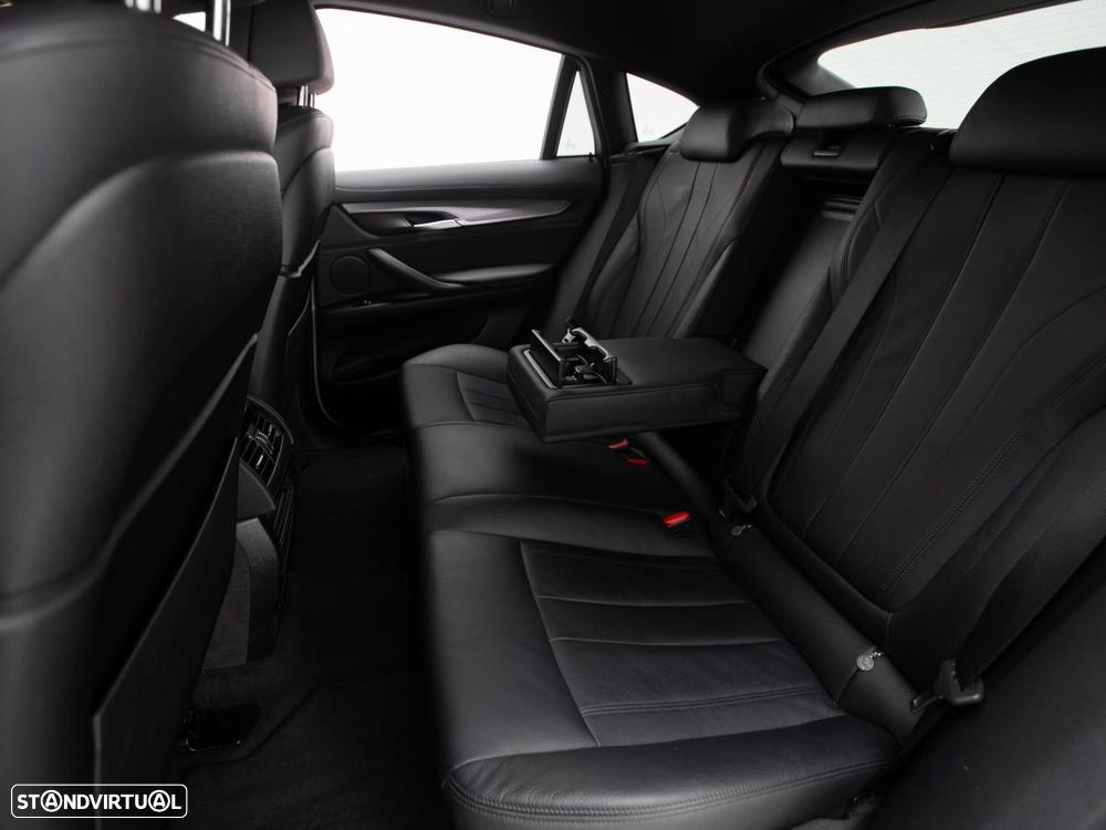BMW X6 M50 d xDrive - 10