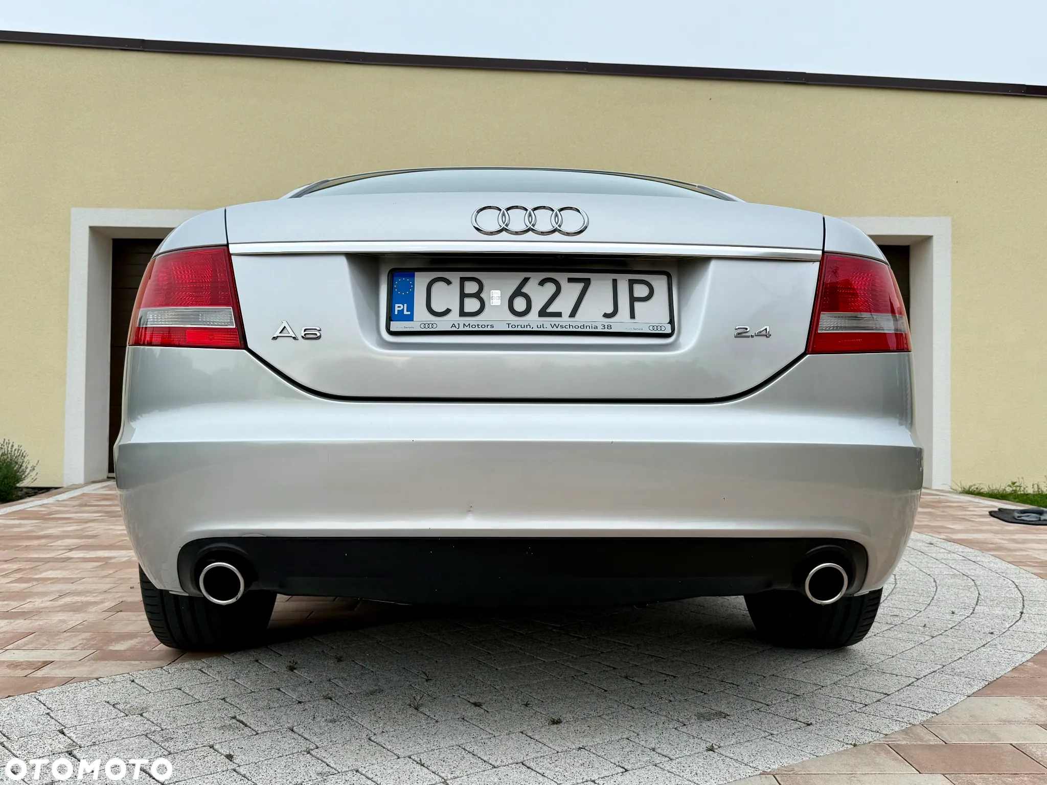 Audi A6 2.4 - 12