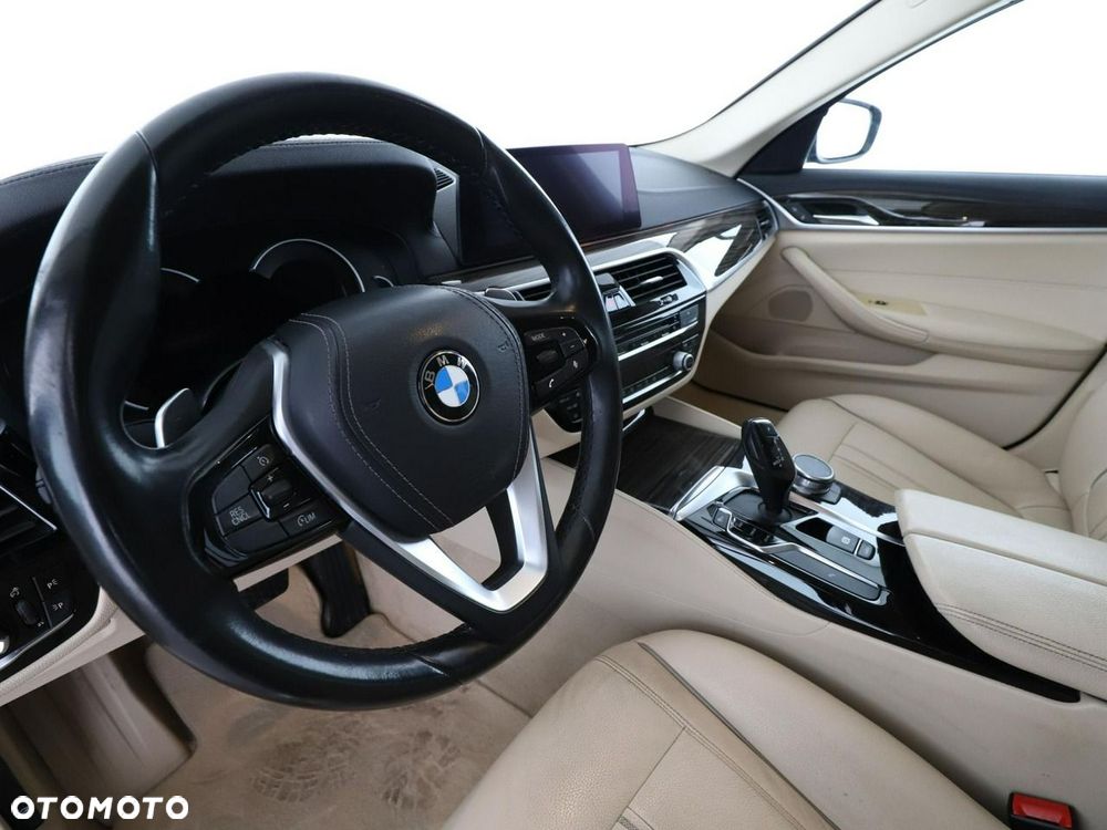 BMW Seria 5 520d Luxury Line - 15