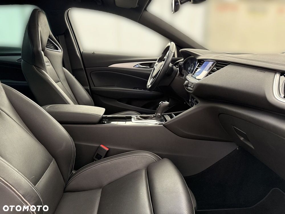 Opel Insignia 2.0 T 4x4 GSi S&S - 21