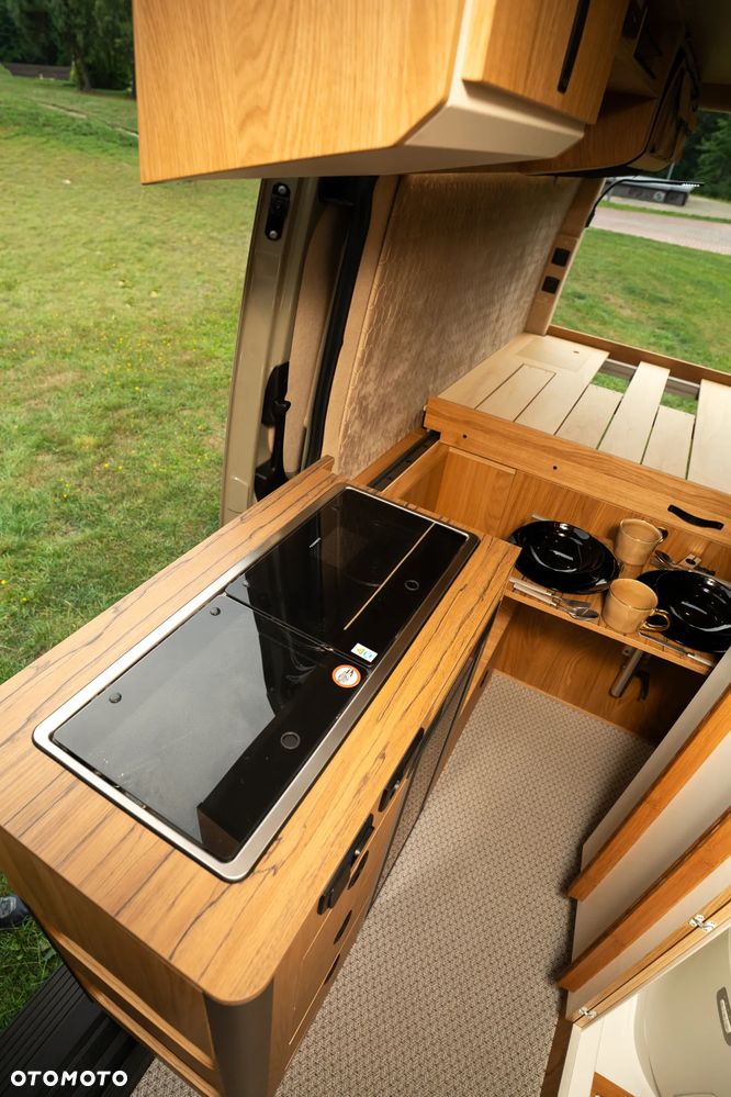 Mercedes-Benz Sprinter - 13
