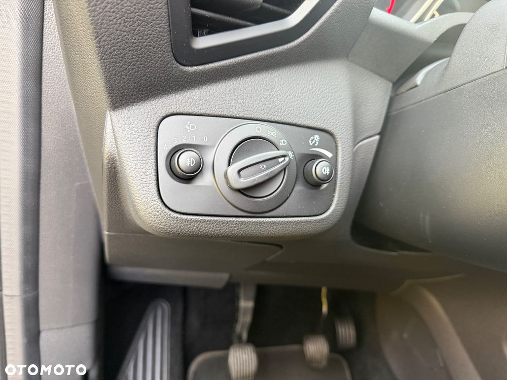 Ford Kuga - 25