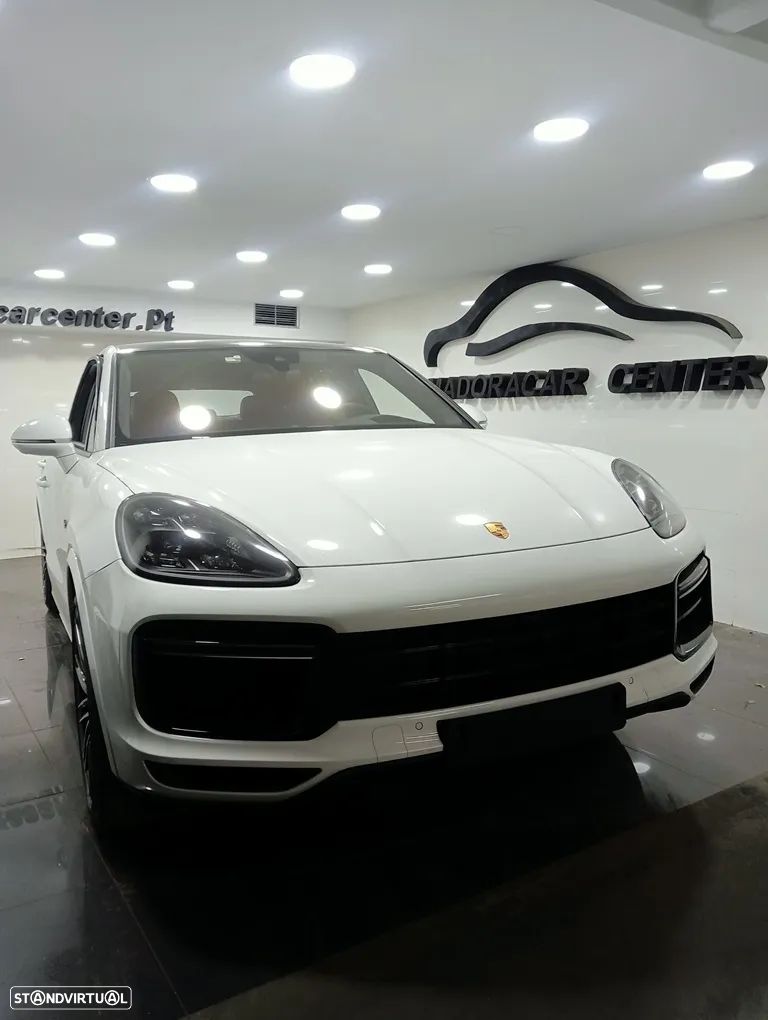Porsche Cayenne Coupé Turbo S E-Hybrid - 1