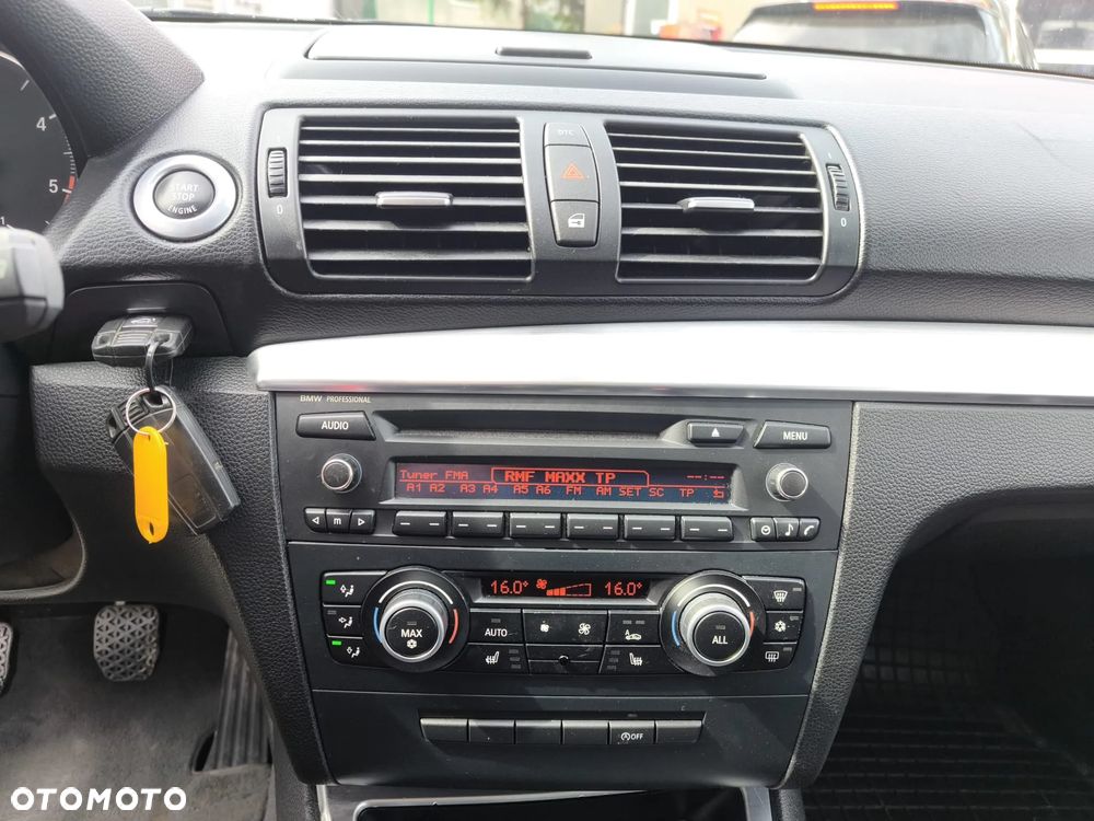 BMW Seria 1 118d Sport Line - 9