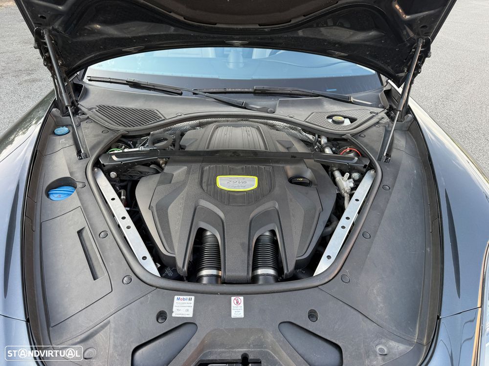 Porsche Panamera - 22