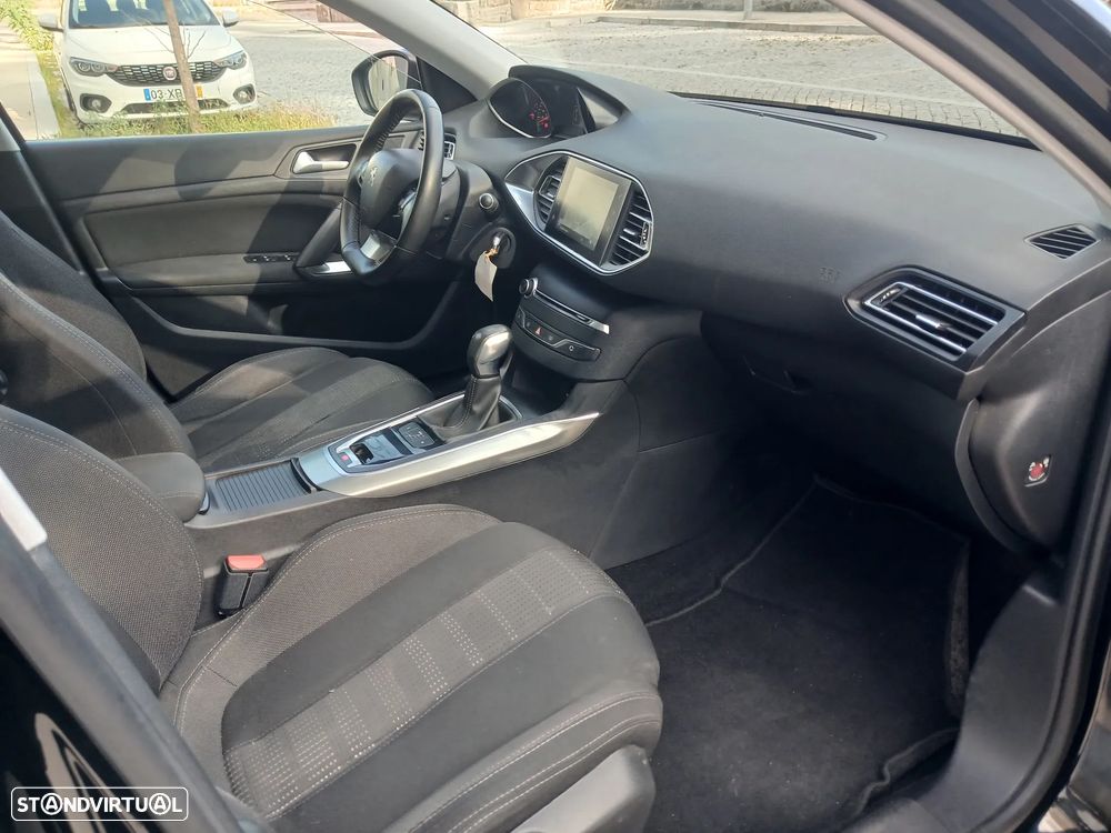 Peugeot 308 SW - 14