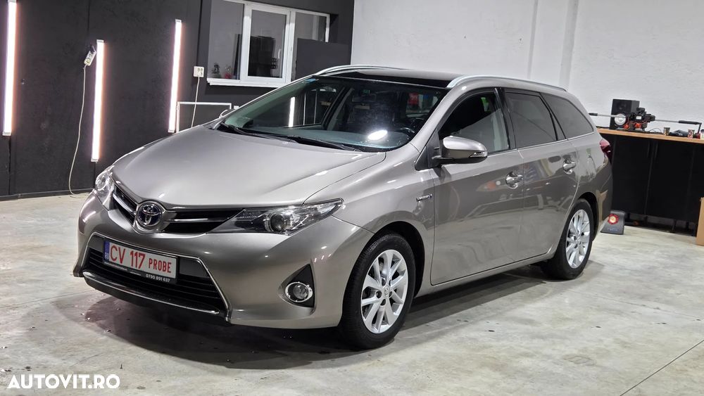 Toyota Auris - 2