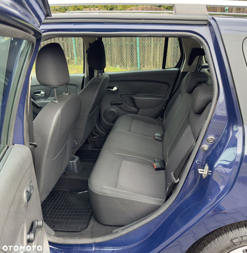 Dacia Logan TCe 90 S&S Celebration - 11