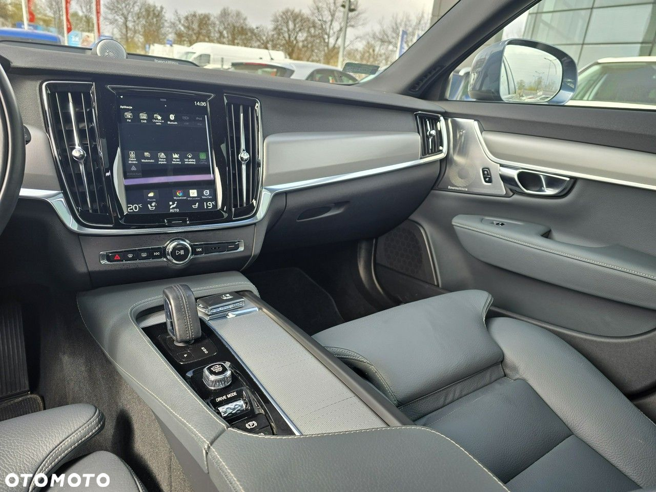 Volvo V90 Cross Country - 28