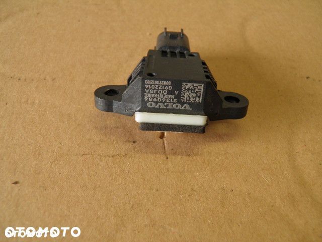 CZUJNIK UDERZENIA VOLVO V40 XC40 2012r 2017r 31360986 - 2