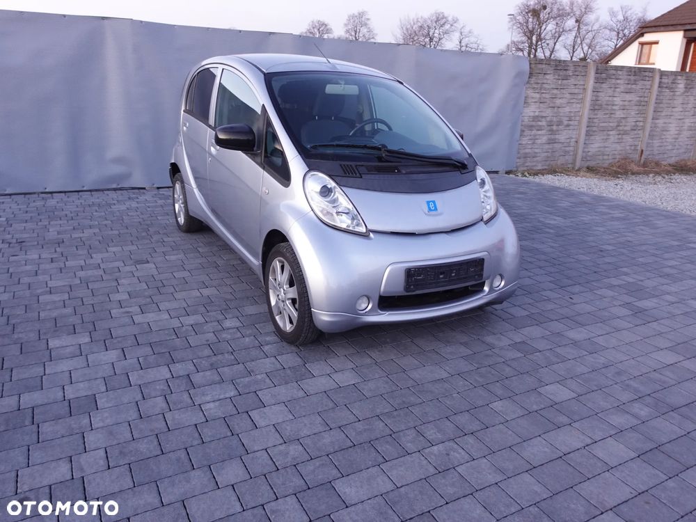 Peugeot iOn - 2