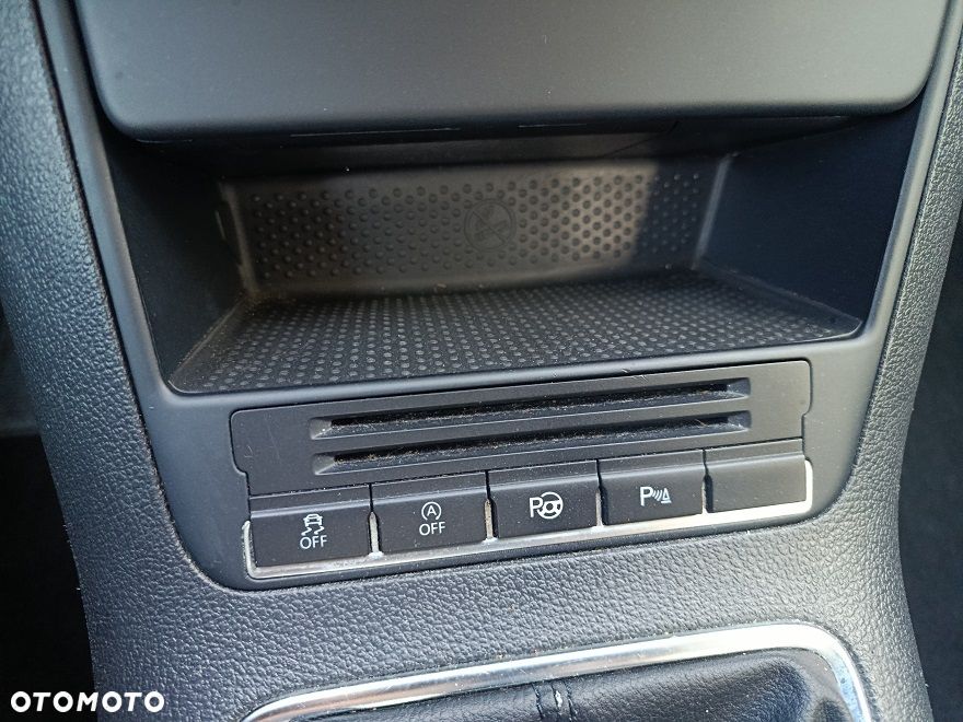 Volkswagen Golf Plus - 14