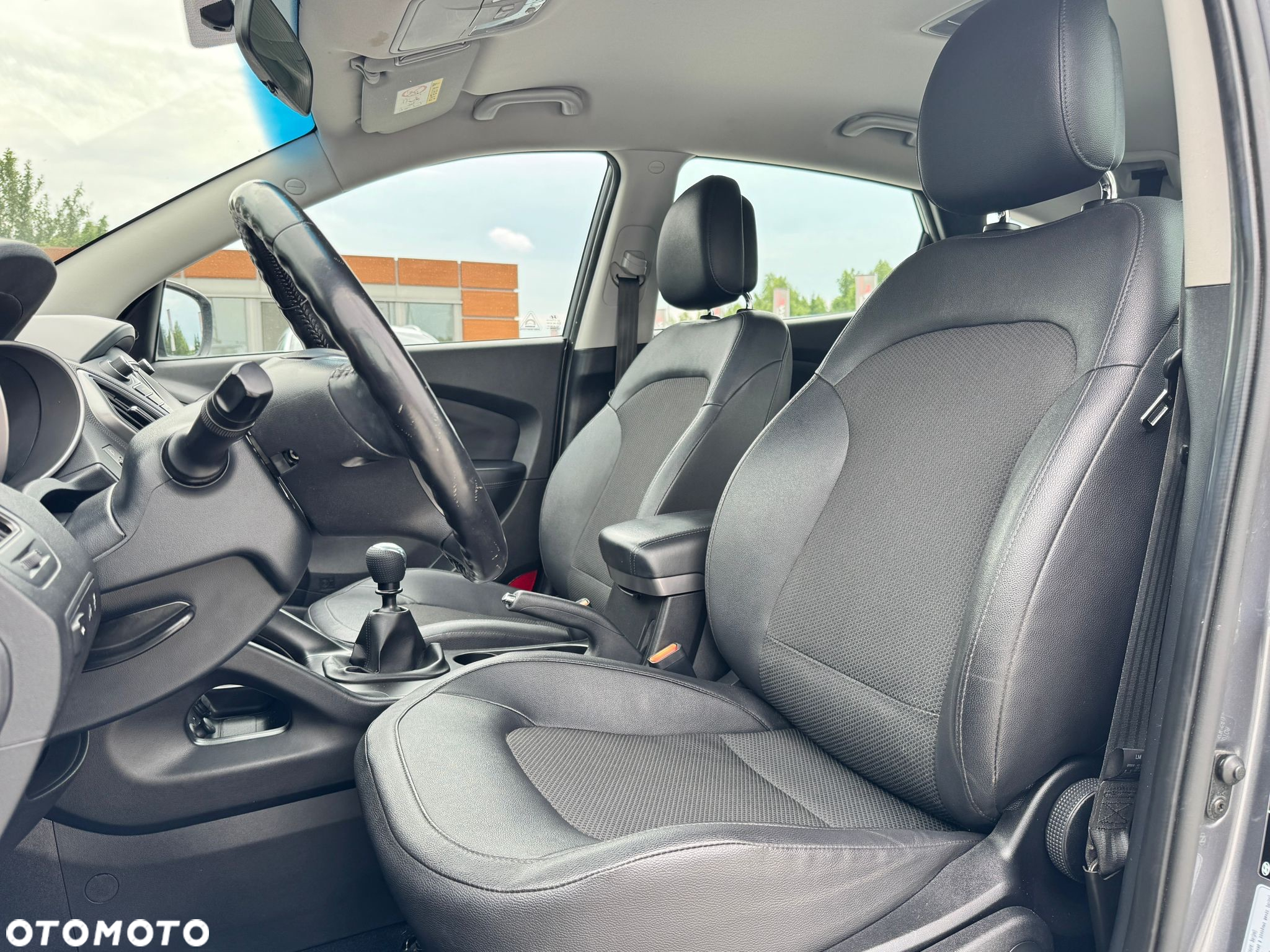 Hyundai ix35 1.6 2WD blue Style - 16