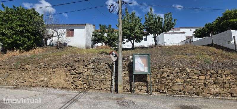 Vende se terrenho com 2 garagens - Grande imagem: 4/6