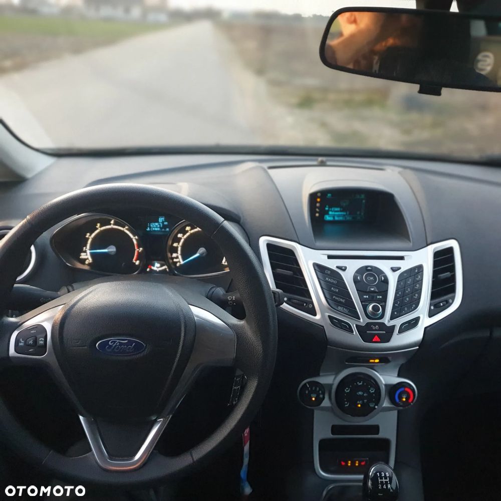 Ford Fiesta 1.25 Ghia - 17