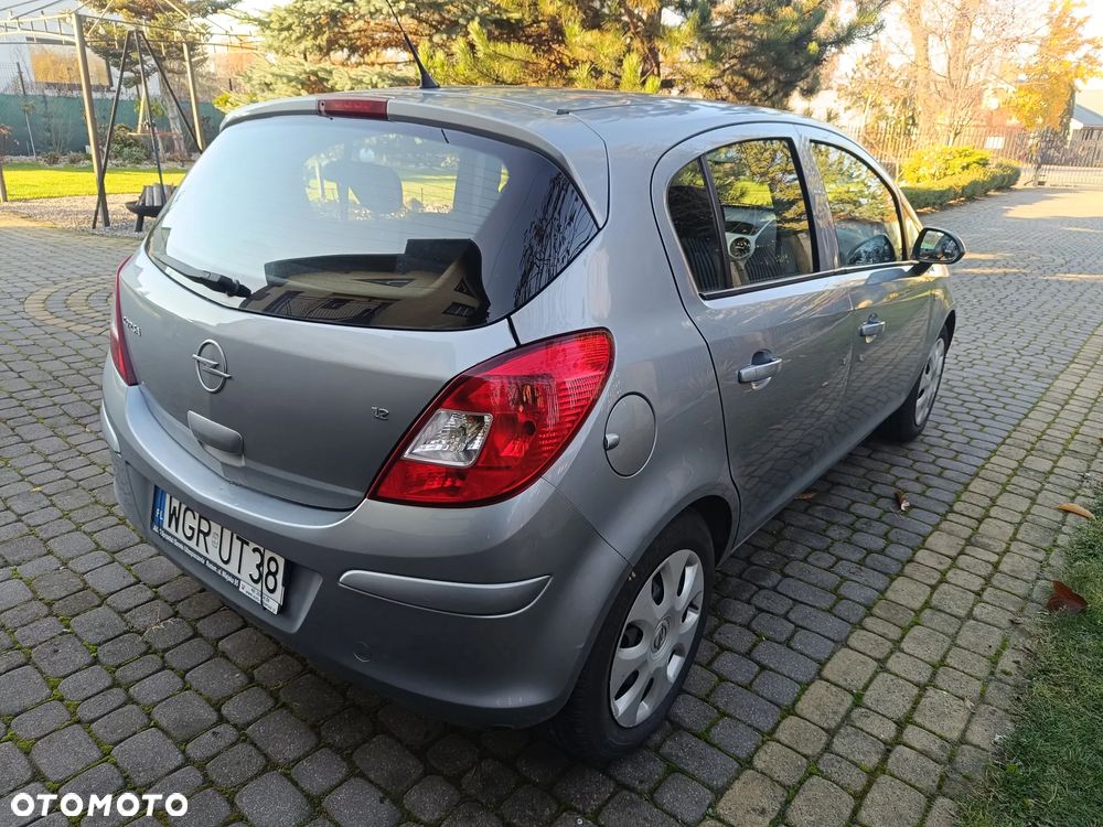 Opel Corsa 1.2 16V Cosmo - 5