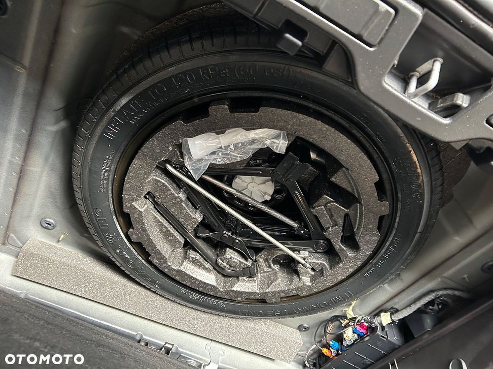 Volvo XC 40 D3 AWD RDesign - 24