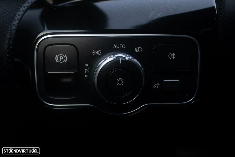 Mercedes-Benz A 180 d AMG Line Aut. - 19