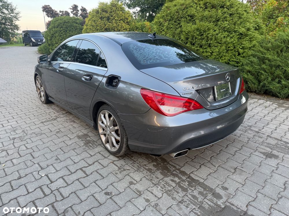 Mercedes-Benz CLA 250 7G-DCT - 8