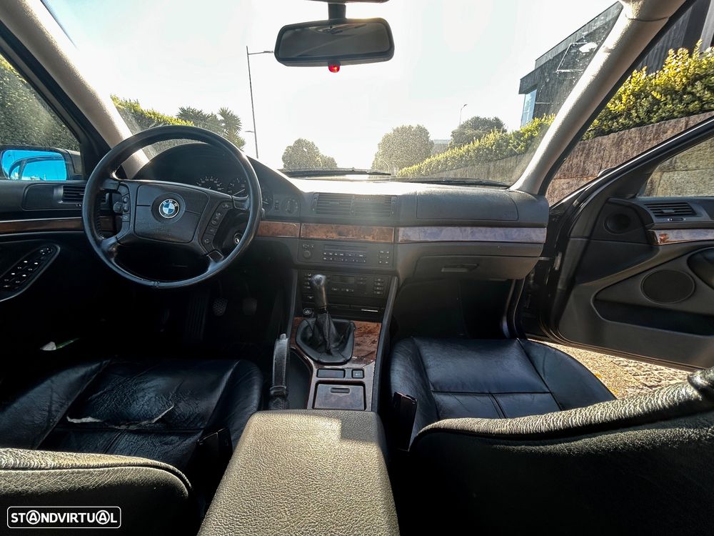 BMW 528 i - 1