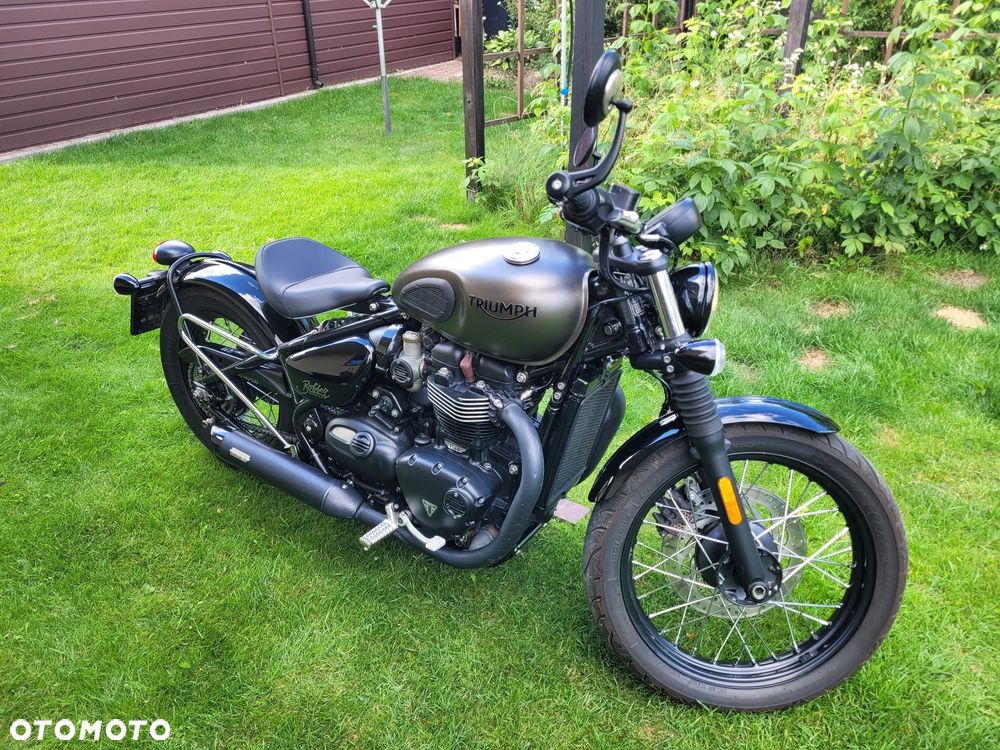 Triumph Bonneville Bobber - 5