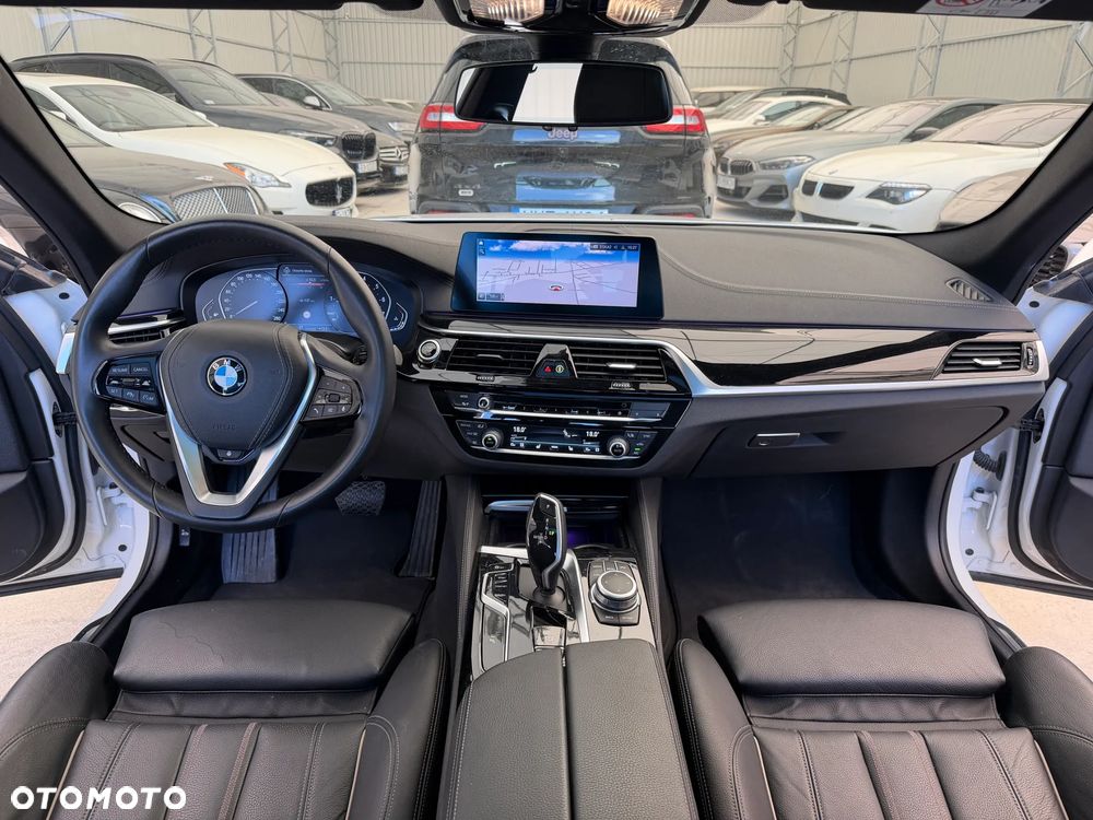 BMW Seria 5 520i Sport Line - 7