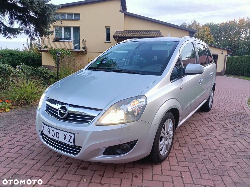 Opel Zafira - 2
