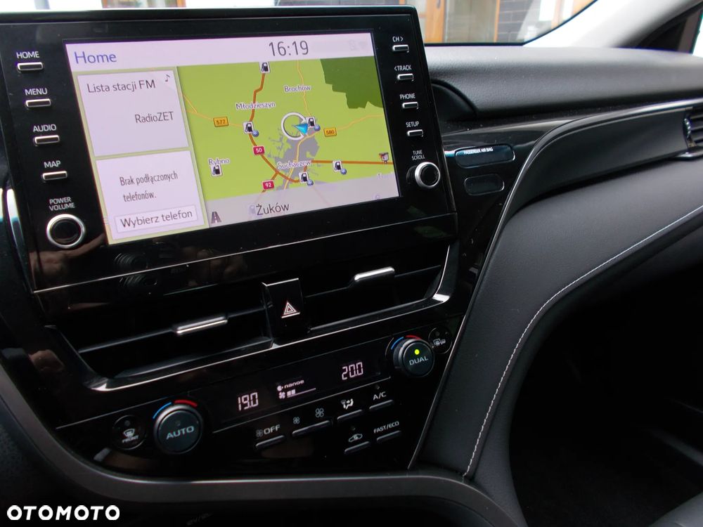 Toyota Camry 2.5 Hybrid Prestige CVT - 12