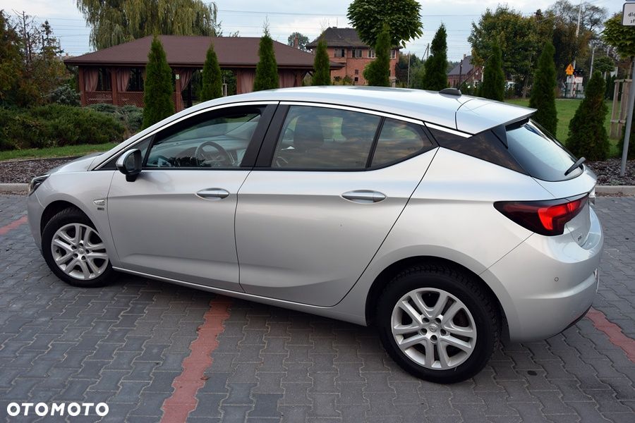 Opel Astra 1.6 D Start/Stop 120 Jahre - 4