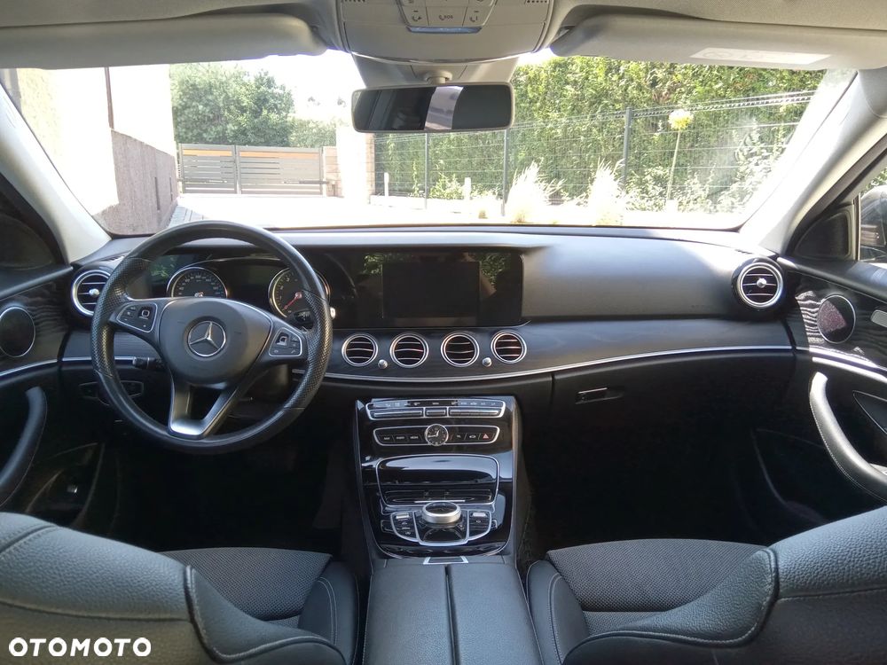 Mercedes-Benz Klasa E 200 9G-TRONIC Avantgarde - 21