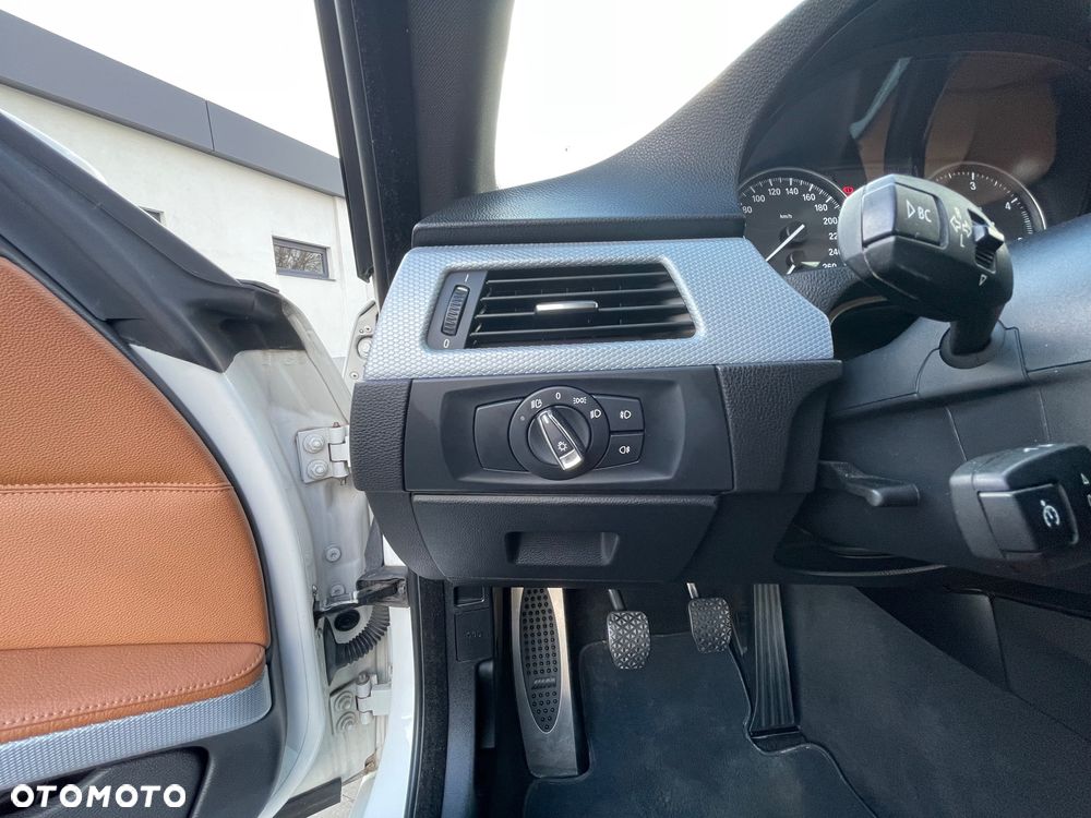 BMW Seria 3 320d - 17