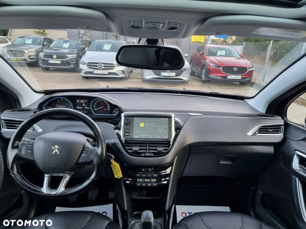 Peugeot 2008 1.2 Pure Tech Allure S&S - 14