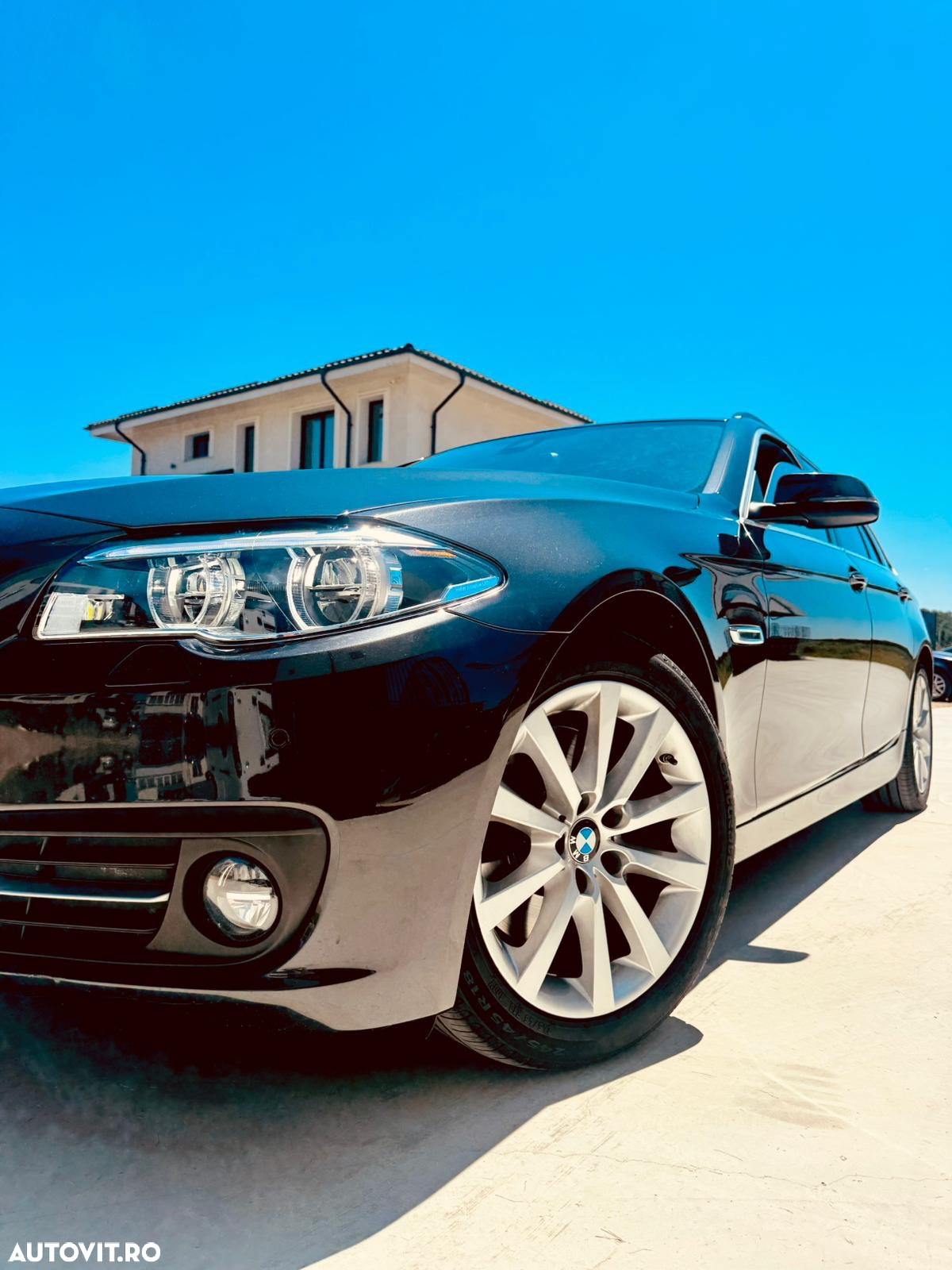 BMW Seria 5 525d xDrive Touring Aut. Luxury Line - 2