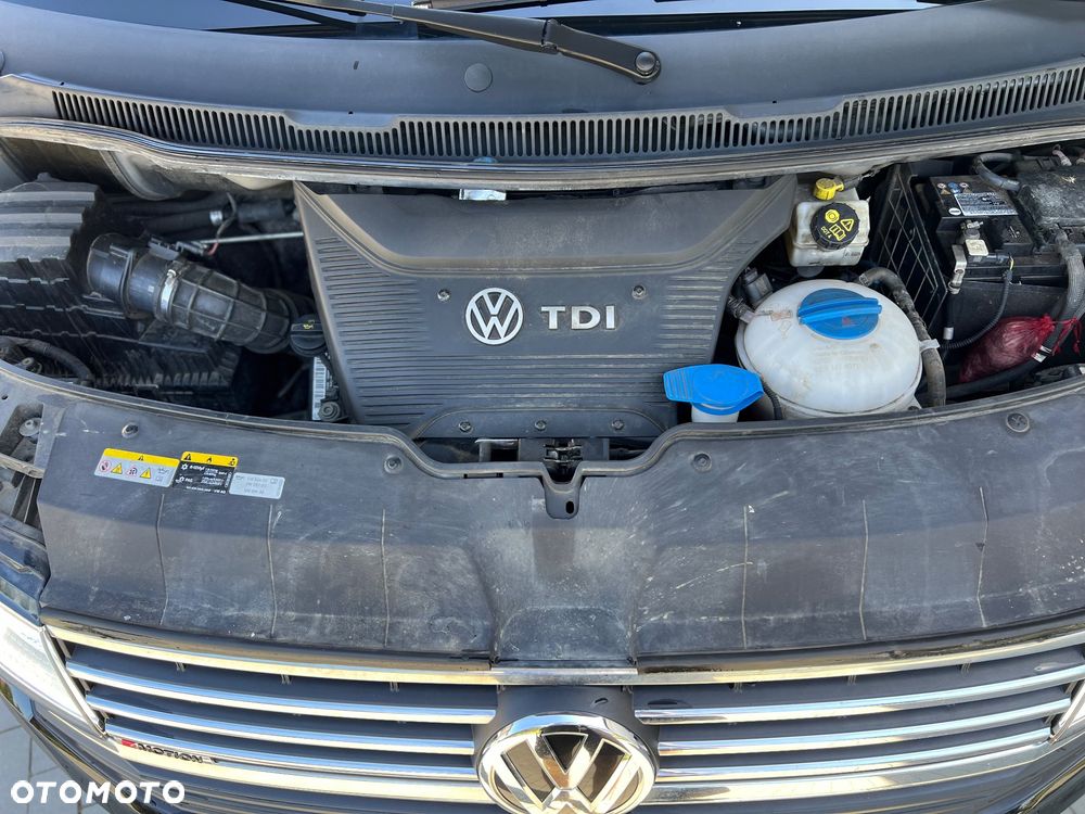 Volkswagen Caravelle - 31