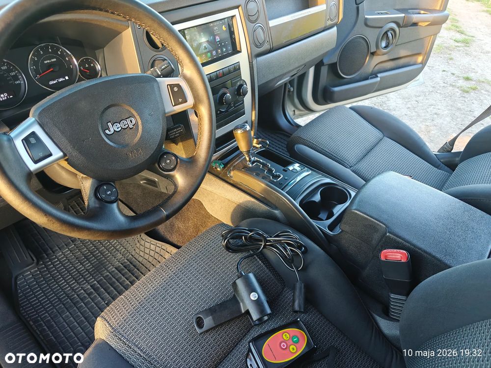 Jeep Commander - 17