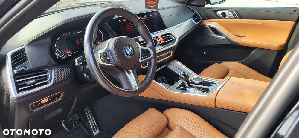 BMW X6 M50i - 15