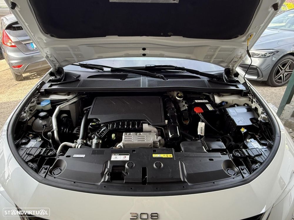 Peugeot 308 1.2 PureTech GT EAT8 - 52