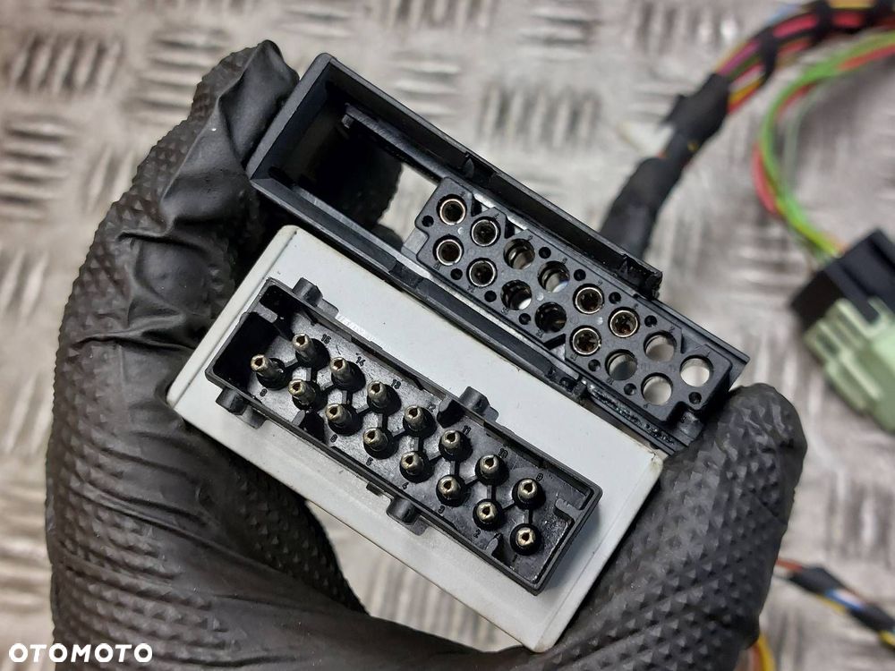 MODUŁ HAKA MODUŁ POMPY MODUŁ ZAWIESZENIA MODUŁ PDC WIĄZKA BMW E61 E60 - 3