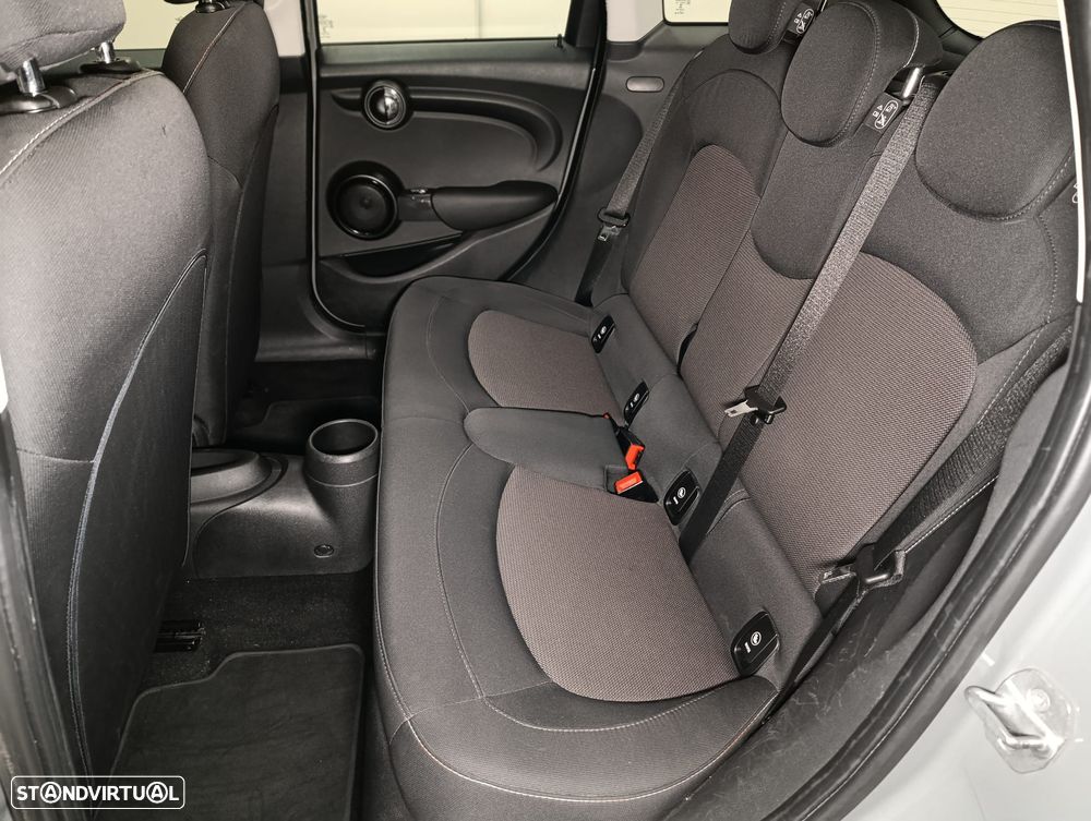 MINI 5 Portas One D - 18